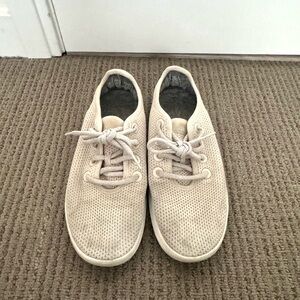 Women beige allbirds
